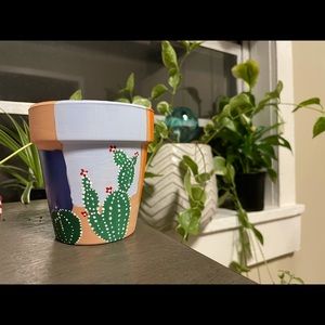 HAND PAINTED Flower pot🌸